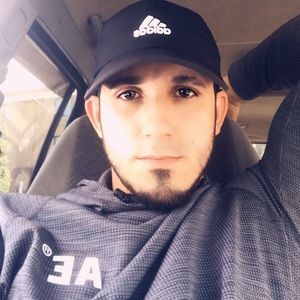 Meet your Posher, Edgardo